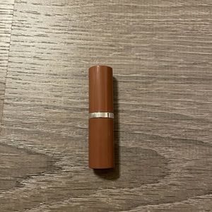 Clinique lipstick in the shade 02 bare pop